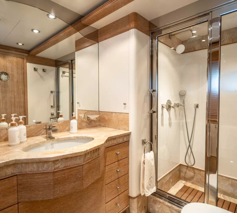 Guest ensuite