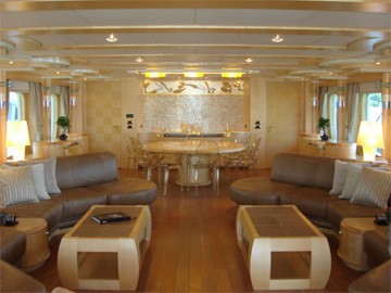 Sitting: Yacht BLUE BREEZE's Saloon Photograph