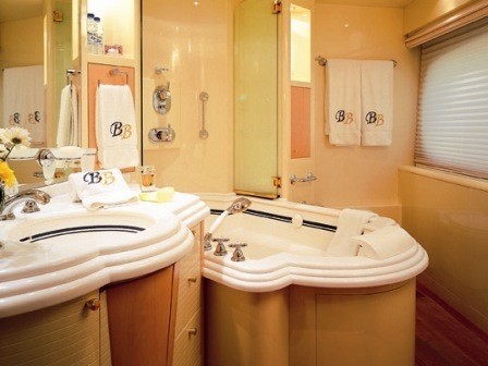 Main Master Bathroom Aboard Yacht BLUE BREEZE