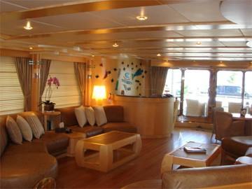 Saloon On Yacht BLUE BREEZE