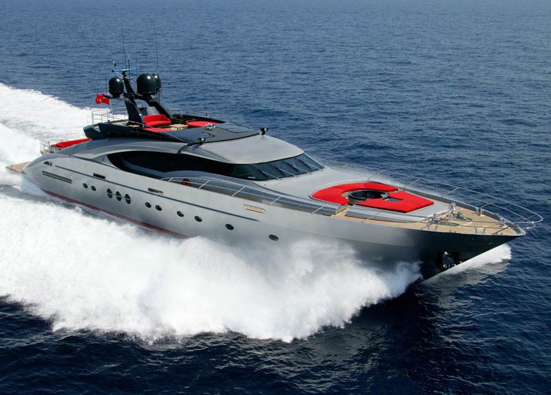 Profile Aspect On Board Yacht DRAGON
