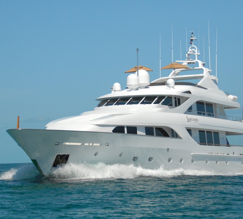 Cruising On Yacht LAGNIAPPE