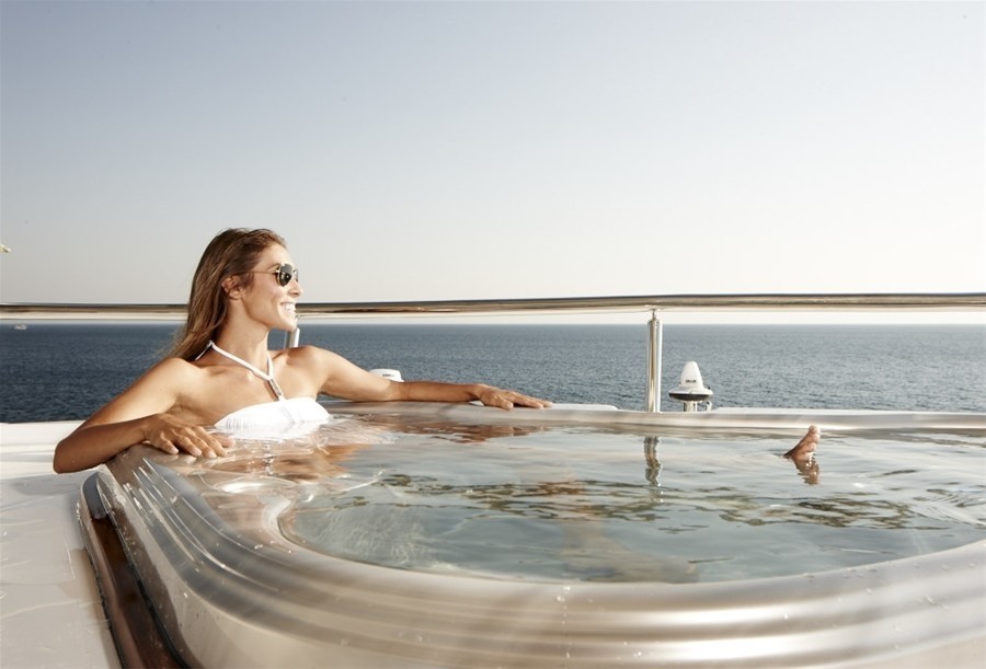 Jacuzzi Pool On Board Yacht E & E