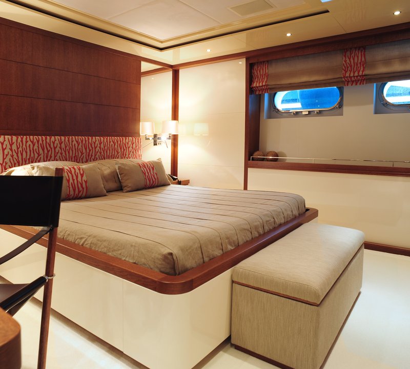 The 42m Yacht IDEFIX