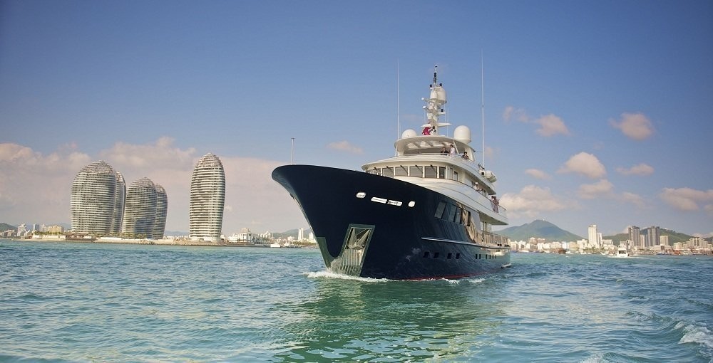 The 42m Yacht STAR