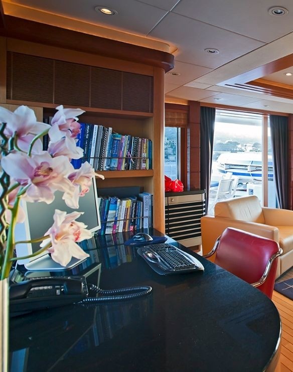 The 43m Yacht ANGIAMO