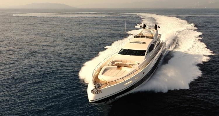 Ship's Bow: Yacht ANTELOPE III's Cruising Image