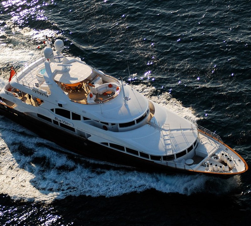 Above: Yacht BLUE VISION's Cruising Image