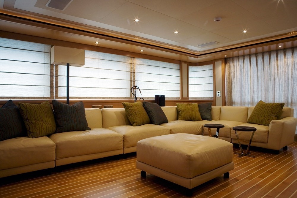 Sitting: Yacht HANA's Saloon Image