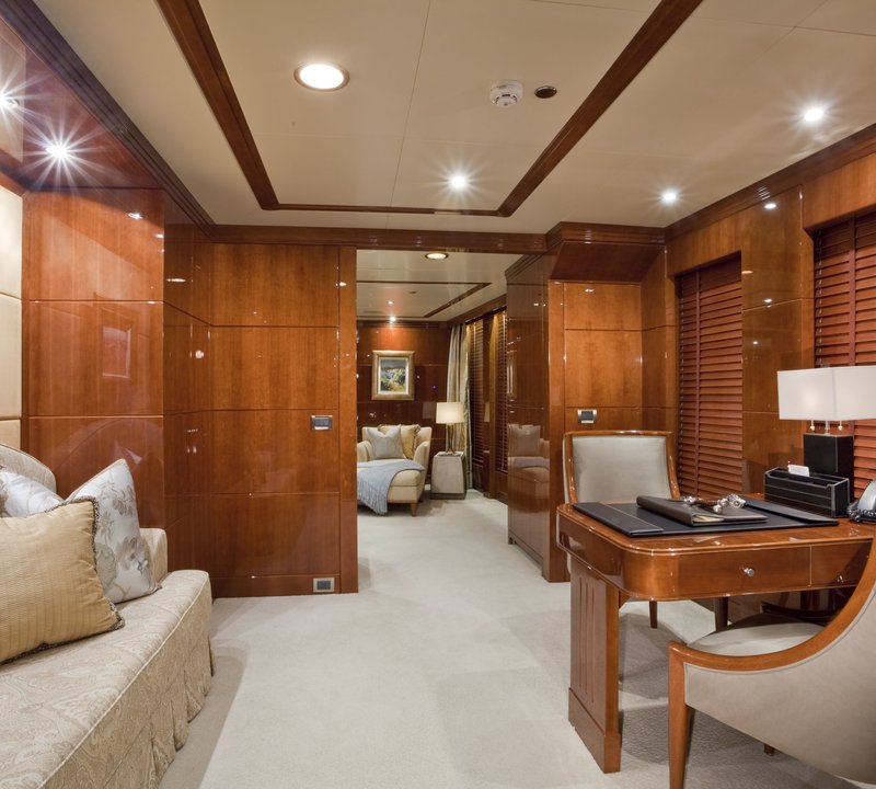 Main Master Study On Board Yacht COCO VIENTE