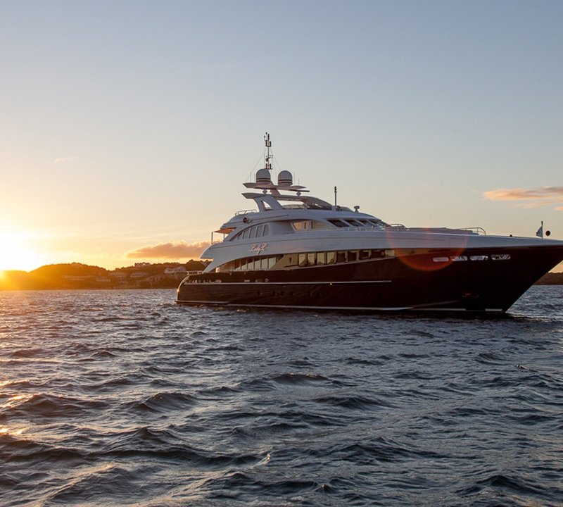 The 44m Yacht LADY L
