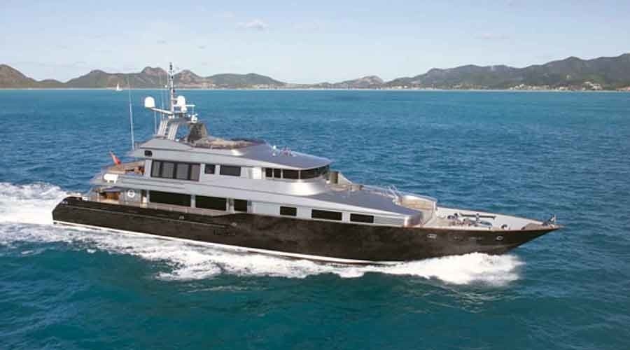 Cruising On Board Yacht SILVER DREAM