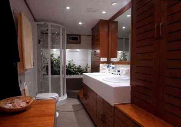 Personal Bath Aboard Yacht AIGLON
