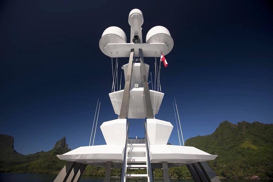 Mast On Board Yacht BIG FISH