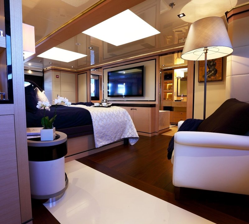The 46m Yacht 2 LADIES