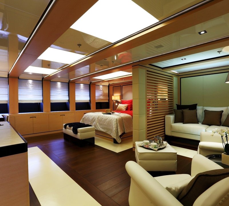 The 46m Yacht 2 LADIES