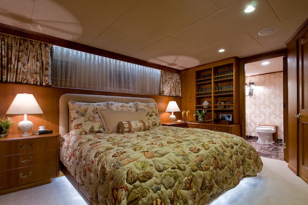 VIP Cabin Aboard Yacht SEA FALCON II