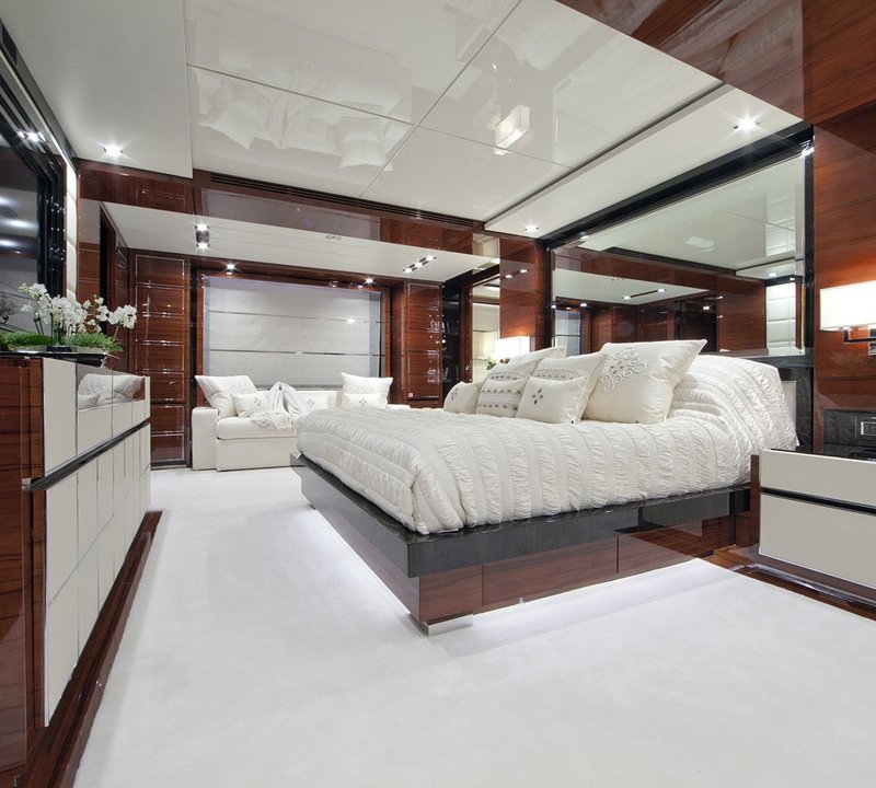 Profile Aspect: Yacht WILD ORCHID I's Main Master Cabin Pictured