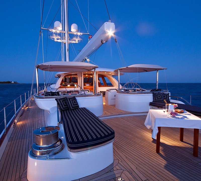 The 47m Yacht HYPERION