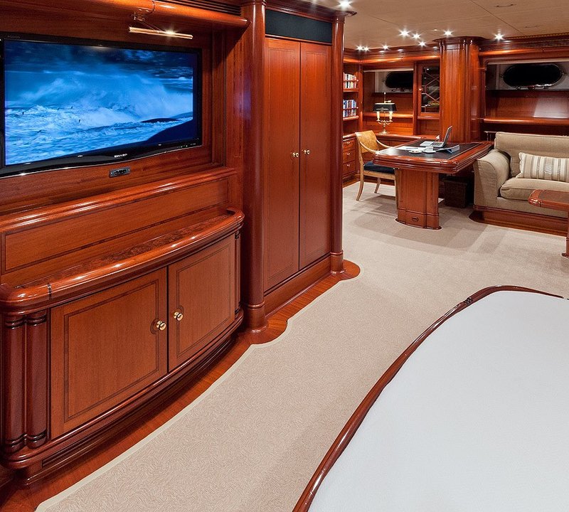 The 47m Yacht HYPERION