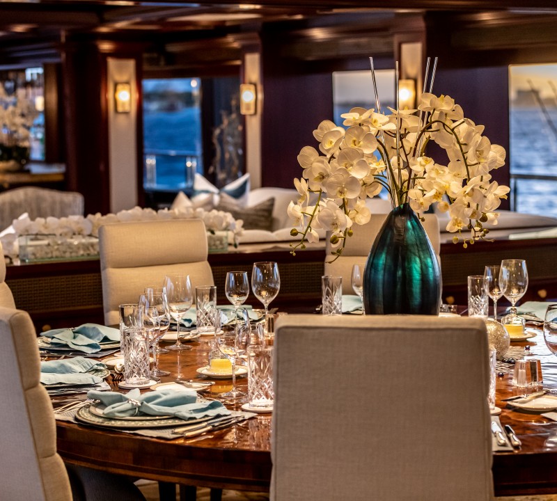 Luxurious dinner settings