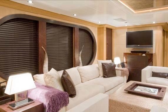 Sitting: Yacht MALIBU's Saloon Image