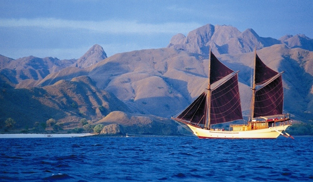Premier Overview On Board Yacht SILOLONA
