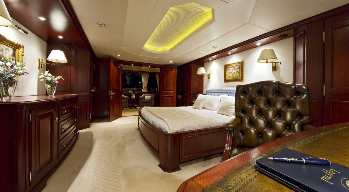 Main Master Cabin Aboard Yacht LEGEND