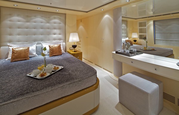 Berth: Yacht MIA RAMA's Blue Guest's Cabin Photograph