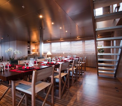 Premier Saloon Eating/dining On Board Yacht MARIU