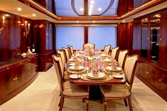 Aspect Down Furniture On Yacht NOBLE HOUSE