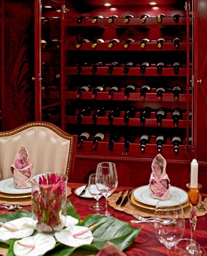 Wine Store: Yacht NOBLE HOUSE's Eating/dining Saloon Image