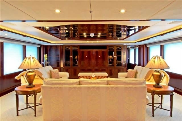 Premier Saloon On Yacht NOBLE HOUSE