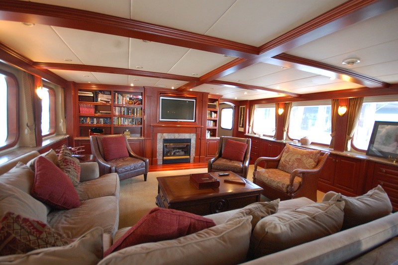Sky Lounging On Yacht STARGAZER