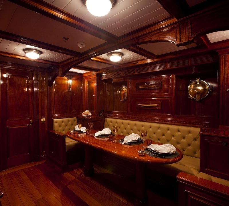The 55m Yacht STEEL