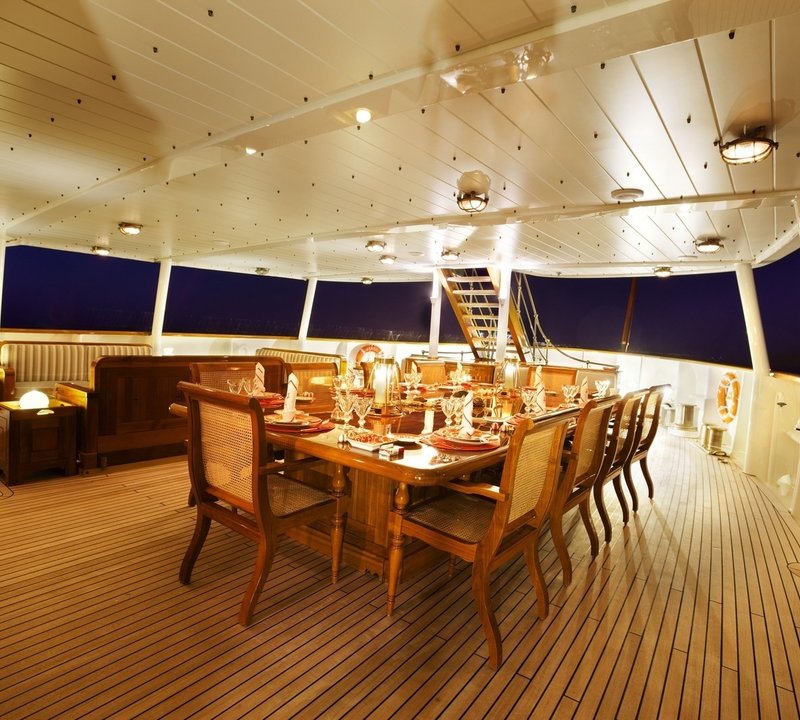 The 55m Yacht STEEL
