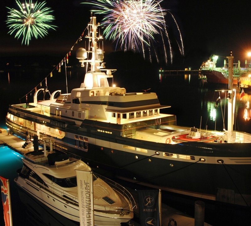The 55m Yacht STEEL