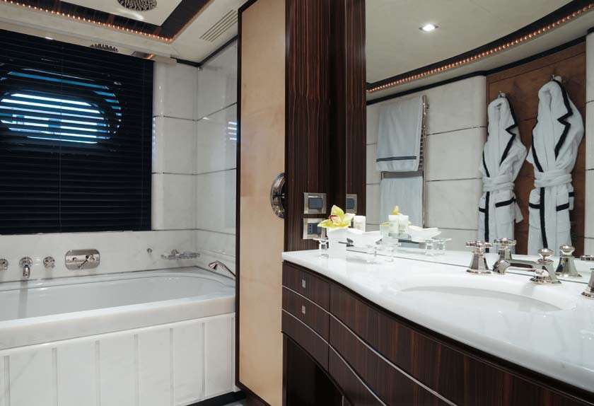 VIP Bath Aboard Yacht SELENE