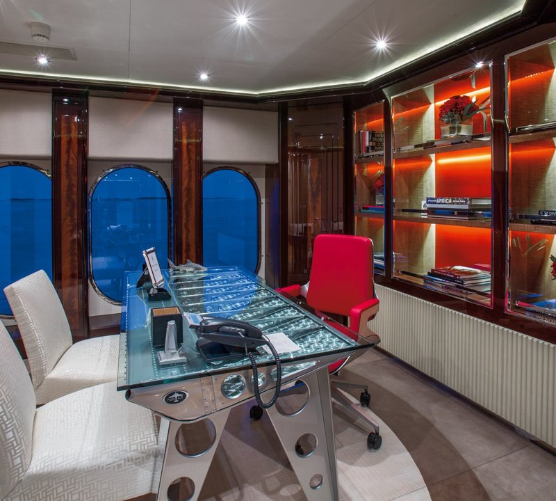 The 57m Yacht DREAM
