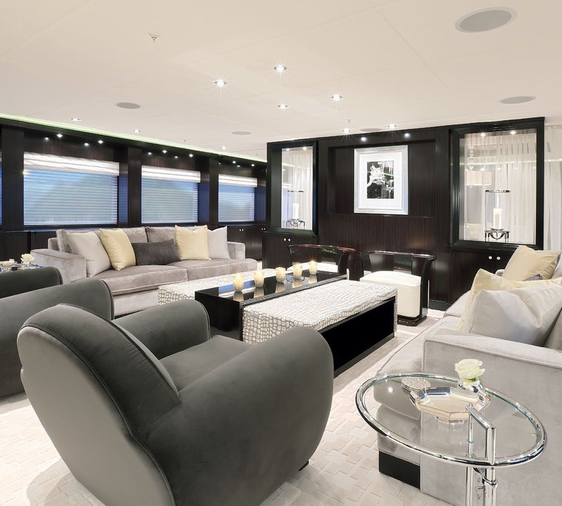 Fore: Yacht CARPE DIEM's Premier Saloon Photograph