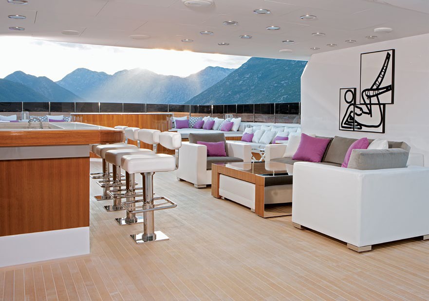 External Drinks Bar Under Hardtop On Board Yacht CARPE DIEM