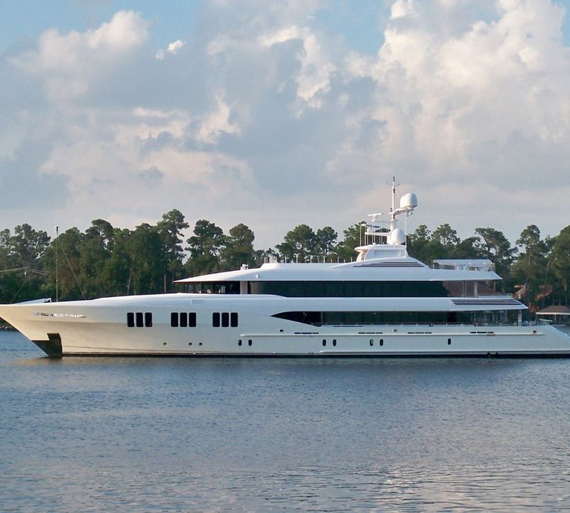Profile Aspect On Yacht CARPE DIEM