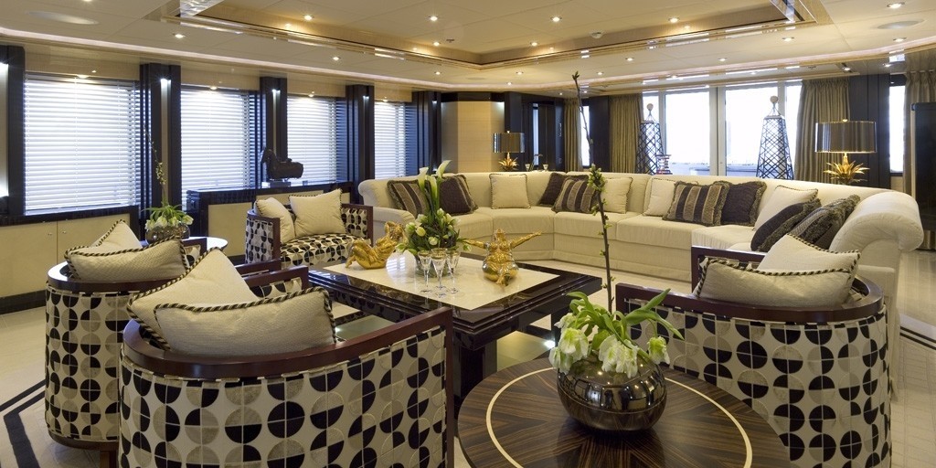 Premier Saloon Aboard Yacht LADY SHERIDAN