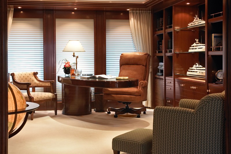 Study Aboard Yacht BLUE MOON