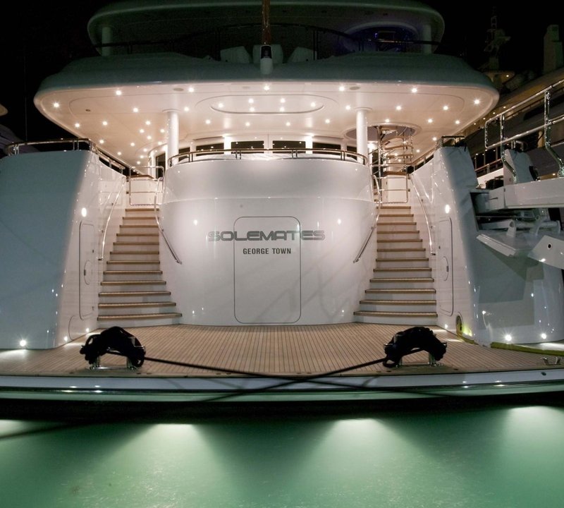 Lighting: Yacht HUNTRESS's Beach Beachclub Pictured