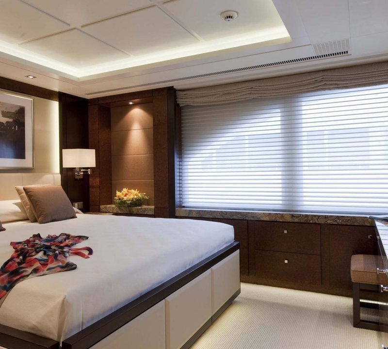 VIP Cabin On Board Yacht HUNTRESS