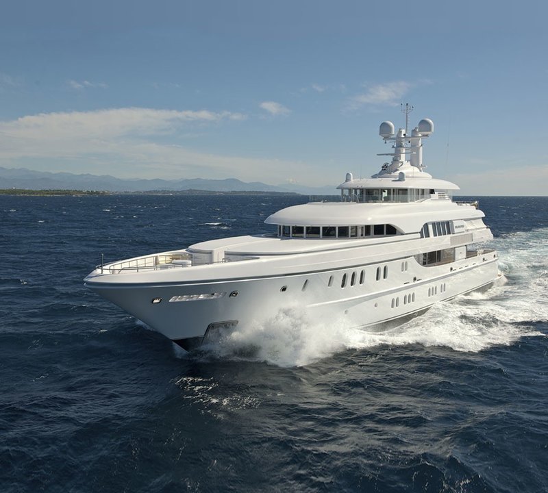 Forward: Yacht HUNTRESS's Cruising Pictured