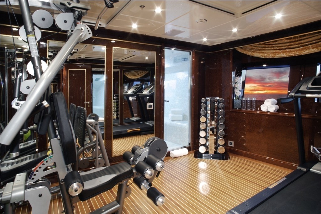 Profile Aspect: Yacht DIAMONDS ARE FOREVER's Gynasium Image