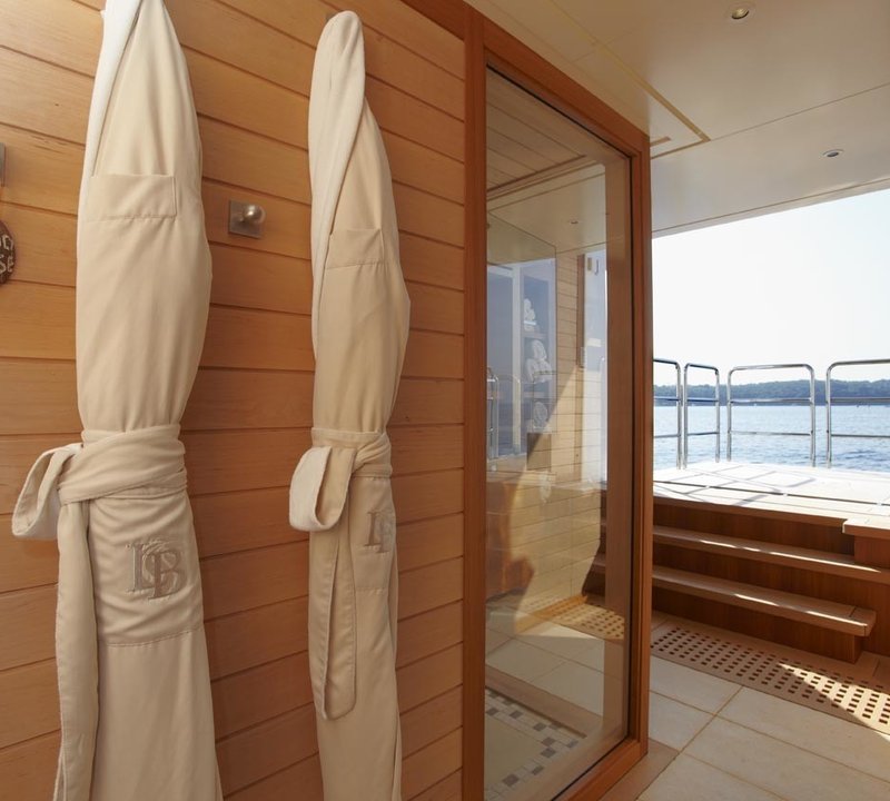 Beach Beachclub On Board Yacht LADY BRITT