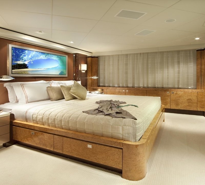 Profile Aspect: Yacht SYCARA V's Guest's Bedroom Pictured